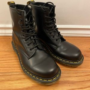 New Dr marten boots size 7